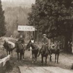 HUNTERS ON HORSEBACK c. 1922